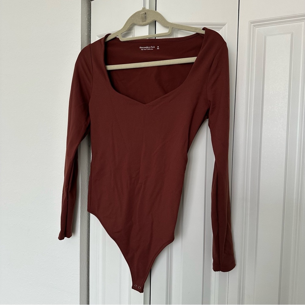 ABERCROMBIE & FITCH LONG SLEEVE BODYSUIT (size medium)